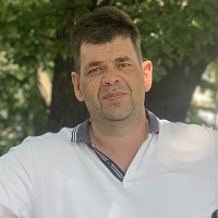 Великий Артем